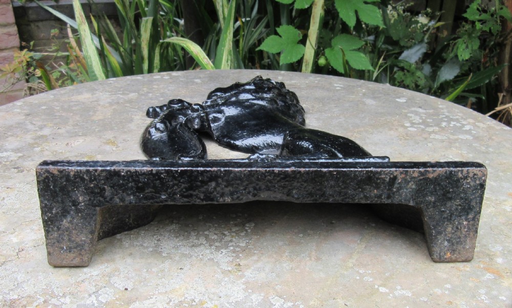 VICTORIAN CAST IRON LION RAMPANT DOOR STOP OR DOOR PORTER View IV