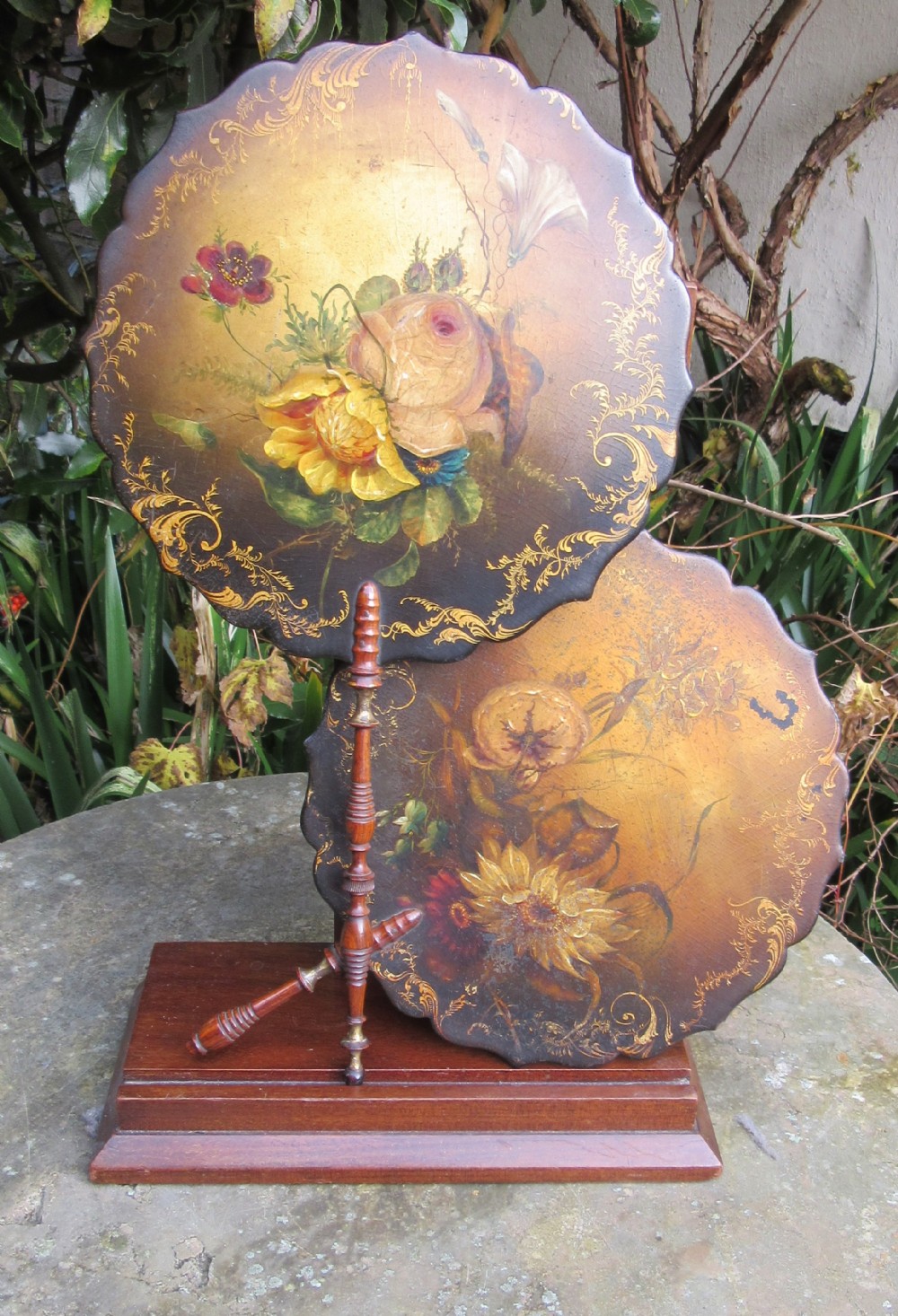PAIR REGENCY PAPIER MACHE FACE SCREENS 