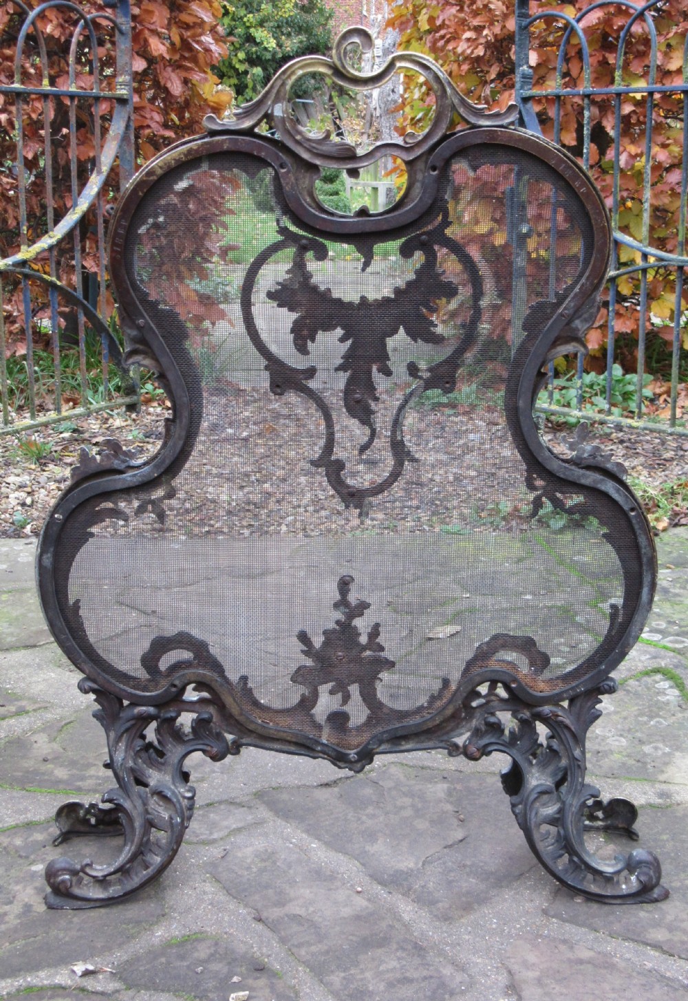 FINE QUALITY BRASS & MESH FIRE SCREEN STAMPED 318 BP View II