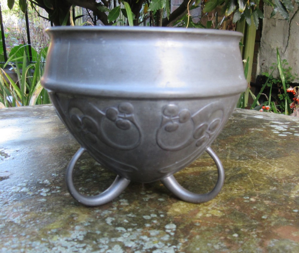 ARCHIBALD KNOX LIBERTY'S PEWTER VASE 0277