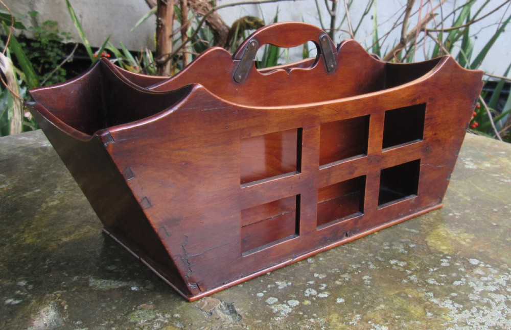 GEORGIAN YEW TREE LETTER BASKET c1820
