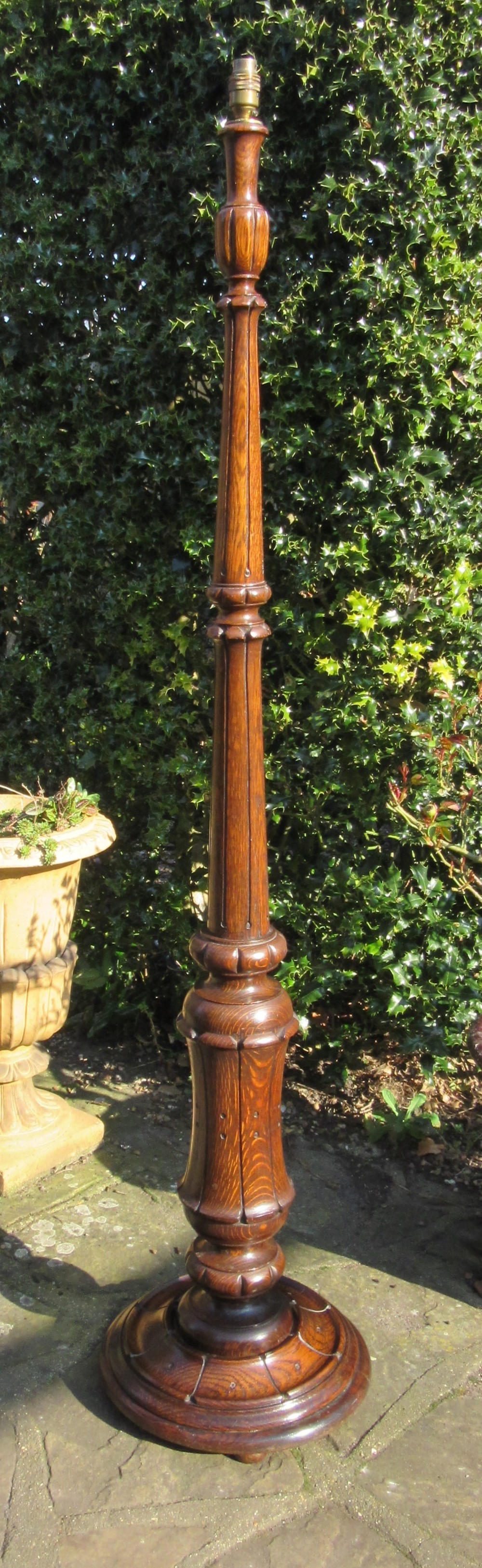 GOOD ANTIQUE SOLID OAK FLOOR LAMP c1910