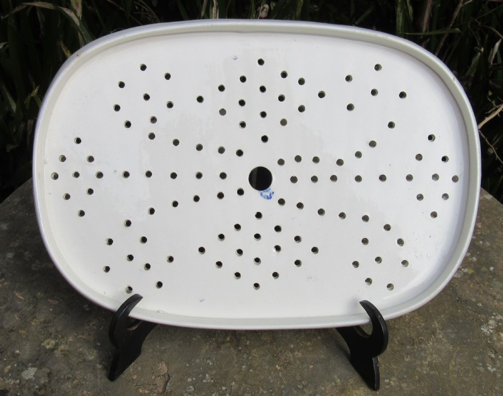 ENGLISH BLUE & WHITE 'GOTHIC' DRAINER c1850 View III