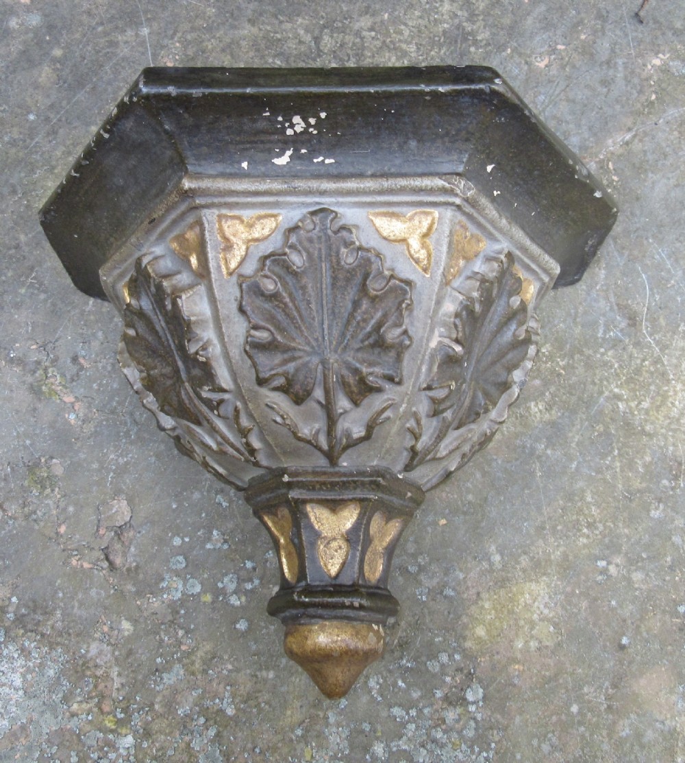 DOULTON LAMBETH STONEWARE WALL BRACKET