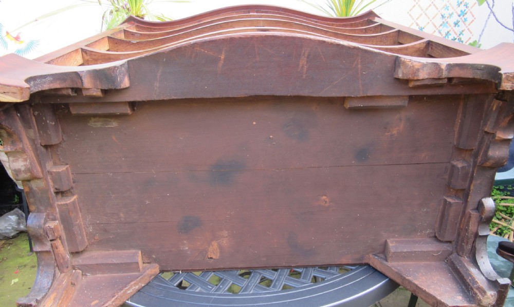 SMALL GEORGE III MAHOGANY SERPENTINE CHEST OF DRAWERS View IV