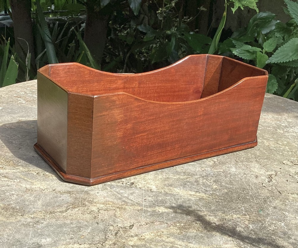 FINE MAHOGANY DESK TOP LETTER RACK 
