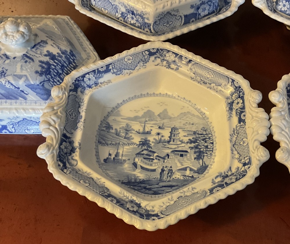 GEORGIAN BLUE & WHITE RIDGWAY INDIA TEMPLE DINNER SERVICE c1820 View X