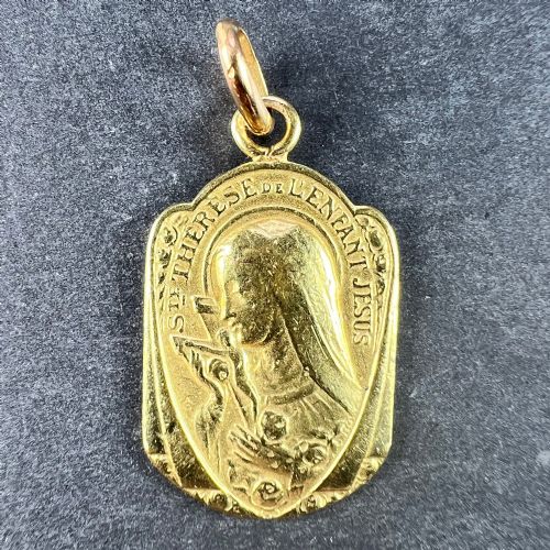 FRENCH RELIGIOUS 18K YELLOW GOLD ST THERESE CHARM PENDANT - ADDITIONAL PHOTO 1