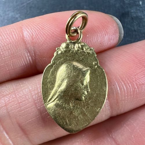 FRENCH RELIGIOUS VIRGIN MARY 18K YELLOW GOLD MEDAL PENDANT - ADDITIONAL PHOTO 5