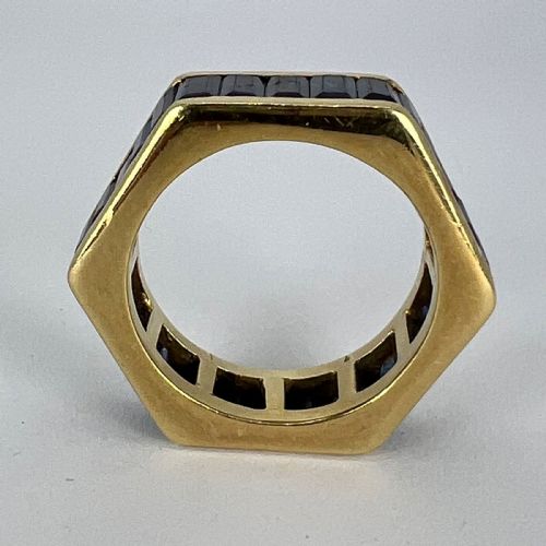 HEXAGONAL 6 CARAT BLUE SAPPHIRE 18K YELLOW GOLD ETERNITY RING - ADDITIONAL PHOTO 13
