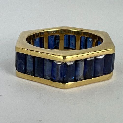 HEXAGONAL 6 CARAT BLUE SAPPHIRE 18K YELLOW GOLD ETERNITY RING - ADDITIONAL PHOTO 18