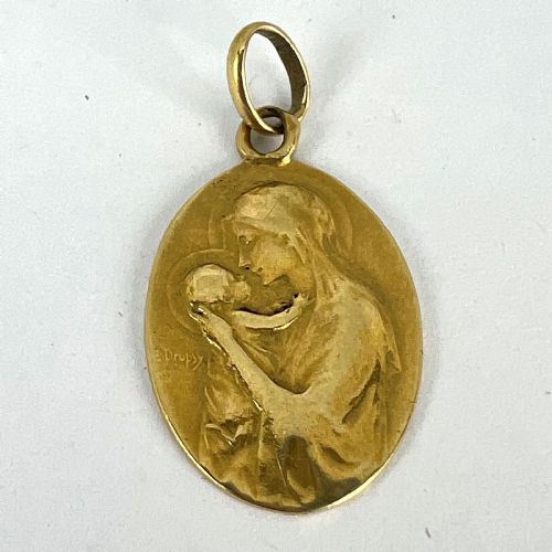 FRENCH DROPSY MADONNA AND CHILD 18K YELLOW GOLD CHARM PENDANT - ADDITIONAL PHOTO 9