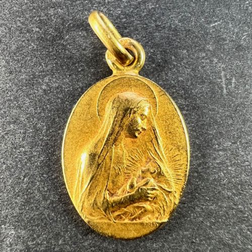 FRENCH VERN MADONNA AND CHILD 18K YELLOW GOLD CHARM PENDANT - ADDITIONAL PHOTO 1