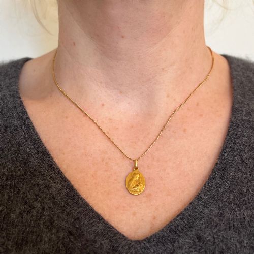 FRENCH VERN MADONNA AND CHILD 18K YELLOW GOLD CHARM PENDANT - ADDITIONAL PHOTO 3