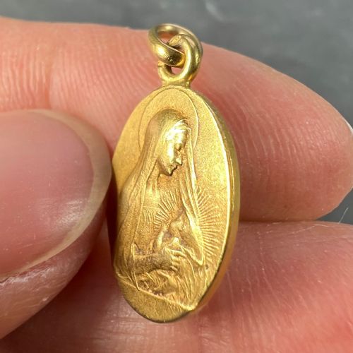 FRENCH VERN MADONNA AND CHILD 18K YELLOW GOLD CHARM PENDANT - ADDITIONAL PHOTO 4