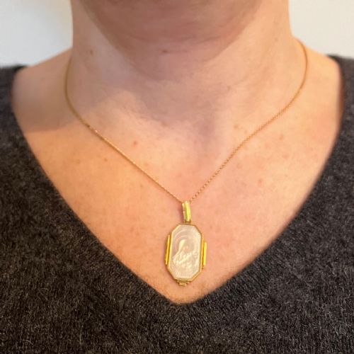 FRENCH ST THERESE MOTHER OF PEARL 18K YELLOW GOLD CHARM PENDANT - ADDITIONAL PHOTO 2