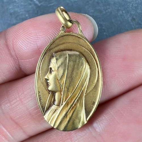FRENCH AUGIS MAZZONI VIRGIN MARY 18K YELLOW GOLD PENDANT - ADDITIONAL PHOTO 5