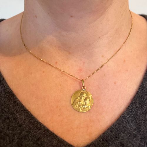 FRENCH LASSERRE JESUS CHRIST COMMUNION 18K YELLOW GOLD MEDAL CHARM PENDANT - ADDITIONAL PHOTO 3