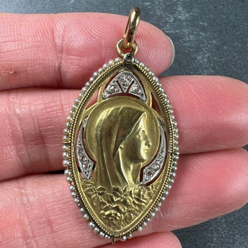 ANTIQUE VIRGIN MARY 18K YELLOW GOLD PEARL DIAMOND MEDAL PENDANT - ADDITIONAL PHOTO 4