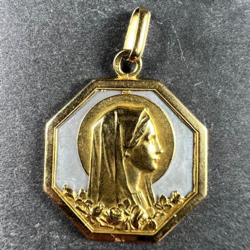 VIRGIN MARY MOTHER OF PEARL 18K YELLOW GOLD CHARM PENDANT - ADDITIONAL PHOTO 1