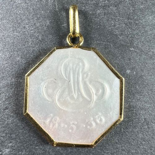 VIRGIN MARY MOTHER OF PEARL 18K YELLOW GOLD CHARM PENDANT - ADDITIONAL PHOTO 2