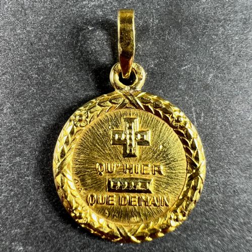 AUGIS FRENCH PLUS QUHIER MORE THAN YESTERDAY 18K YELLOW GOLD LOVE MEDAL PENDANT - ADDITIONAL PHOTO 1