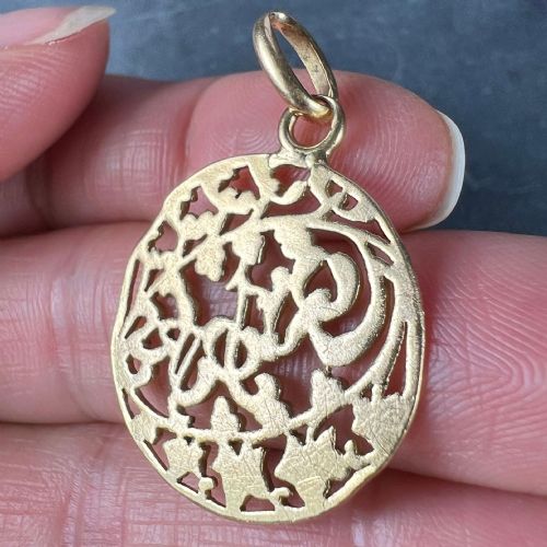 FRENCH TOUJOURS LOVE MISTLETOE IVY 18K YELLOW GOLD CHARM PENDANT - ADDITIONAL PHOTO 8