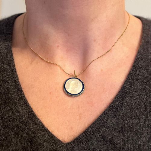 VIRGIN MARY MOTHER OF PEARL ENAMEL 18K YELLOW GOLD PEARL MEDAL PENDANT - ADDITIONAL PHOTO 3
