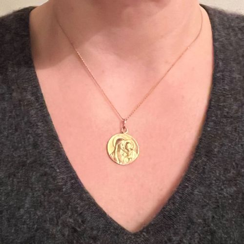 FRENCH MADONNA AND CHILD 18K YELLOW GOLD MEDAL PENDANT - ADDITIONAL PHOTO 3