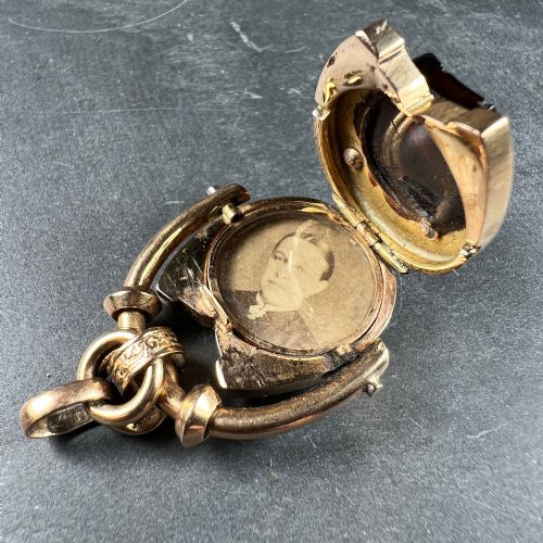HORSESHOE ONYX HORSE CAMEO 18K ROSE GOLD PENDANT LOCKET - ADDITIONAL PHOTO 2