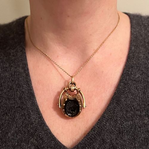 HORSESHOE ONYX HORSE CAMEO 18K ROSE GOLD PENDANT LOCKET - ADDITIONAL PHOTO 4