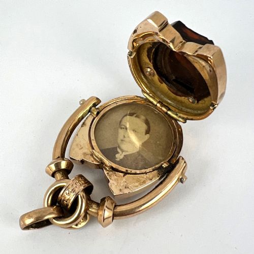 HORSESHOE ONYX HORSE CAMEO 18K ROSE GOLD PENDANT LOCKET - ADDITIONAL PHOTO 21