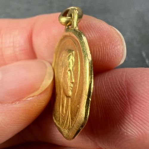 AUGIS GRUN FRENCH VIRGIN MARY 18K YELLOW GOLD CHARM PENDANT - ADDITIONAL PHOTO 10