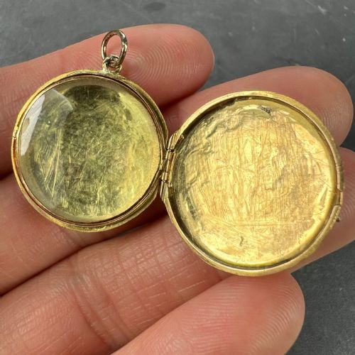 FRENCH FLOWERS 18 KARAT YELLOW GOLD PENDANT LOCKET - ADDITIONAL PHOTO 10