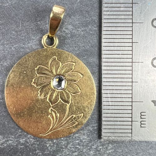 FRENCH DAISY MARGHERITE FLOWER 18 KARAT YELLOW GOLD DIAMOND CHARM PENDANT - ADDITIONAL PHOTO 10