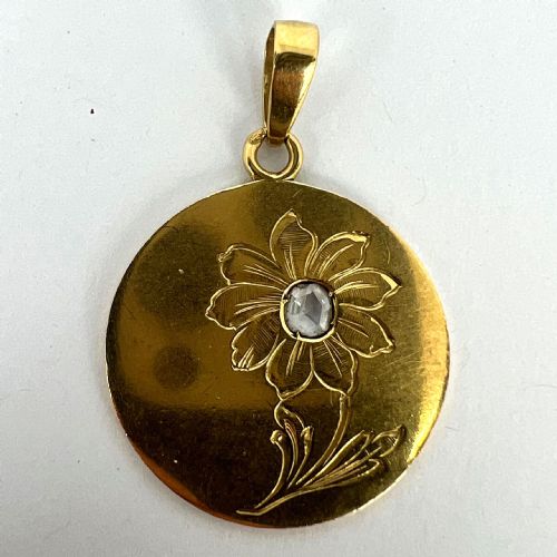 FRENCH DAISY MARGHERITE FLOWER 18 KARAT YELLOW GOLD DIAMOND CHARM PENDANT - ADDITIONAL PHOTO 12