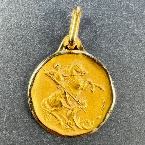 FRENCH AUGIS SAINT GEORGE AND THE DRAGON 18K YELLOW GOLD CHARM PENDANT - ADDITIONAL PHOTO 1