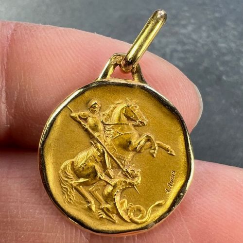 FRENCH AUGIS SAINT GEORGE AND THE DRAGON 18K YELLOW GOLD CHARM PENDANT - ADDITIONAL PHOTO 4