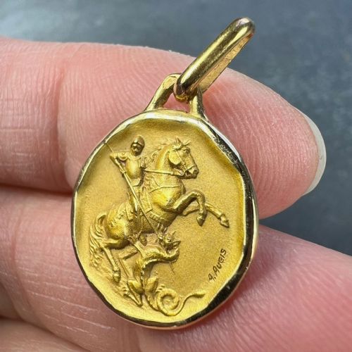 FRENCH AUGIS SAINT GEORGE AND THE DRAGON 18K YELLOW GOLD CHARM PENDANT - ADDITIONAL PHOTO 5