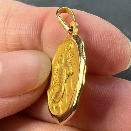 AUGIS GRUN FRENCH SAINT CHRISTOPHER 18K YELLOW GOLD CHARM PENDANT - ADDITIONAL PHOTO 6