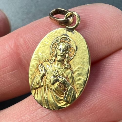 FRENCH MADONNA AND CHILD SACRED HEART 18K YELLOW GOLD MEDAL PENDANT - ADDITIONAL PHOTO 7