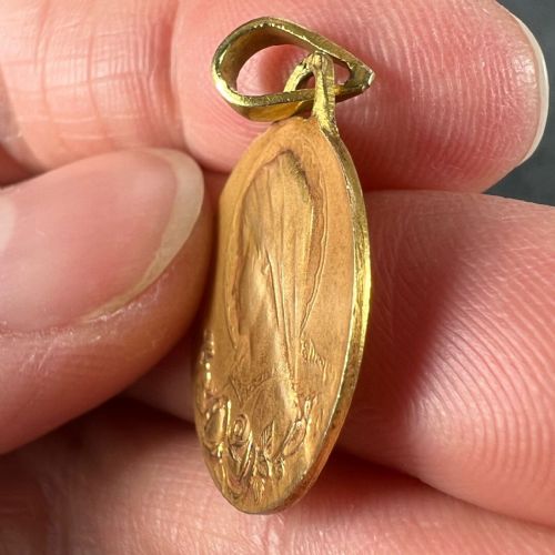 FRENCH DROPSY VIRGIN MARY 18K YELLOW GOLD MEDAL CHARM PENDANT - ADDITIONAL PHOTO 7