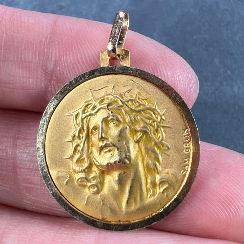 FRENCH GRN 18K YELLOW GOLD JESUS CHRIST CROWN OF THORNS MEDAL CHARM PENDANT - ADDITIONAL PHOTO 4