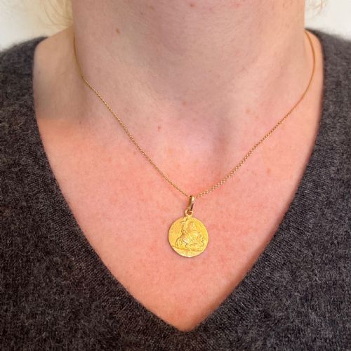 FRENCH ST GEORGE AND THE DRAGON 18K YELLOW GOLD MEDAL PENDANT - ADDITIONAL PHOTO 3