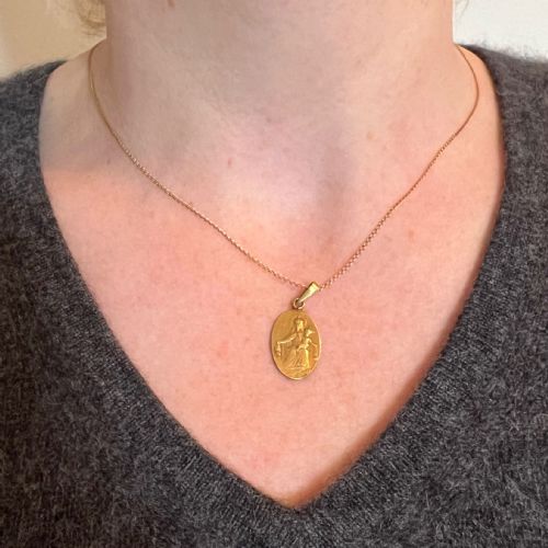 FRENCH ARNAULT MADONNA AND CHILD SACRED HEART 18K YELLOW GOLD MEDAL PENDANT - ADDITIONAL PHOTO 3