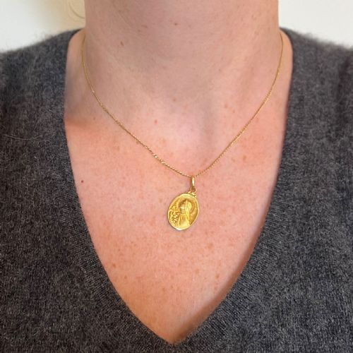 FRENCH BECKER 18K YELLOW GOLD ST THERESE CHARM MEDAL PENDANT - ADDITIONAL PHOTO 3