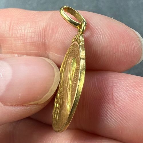 FRENCH BECKER 18K YELLOW GOLD ST THERESE CHARM MEDAL PENDANT - ADDITIONAL PHOTO 5