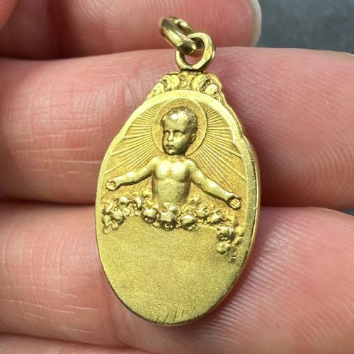 FRENCH BECKER 18K YELLOW GOLD ST THERESE CHARM MEDAL PENDANT - ADDITIONAL PHOTO 6