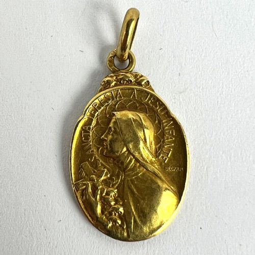FRENCH BECKER 18K YELLOW GOLD ST THERESE CHARM MEDAL PENDANT - ADDITIONAL PHOTO 10