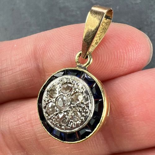 FRENCH SAPPHIRE DIAMOND 18K YELLOW GOLD TARGET CHARM PENDANT - ADDITIONAL PHOTO 5